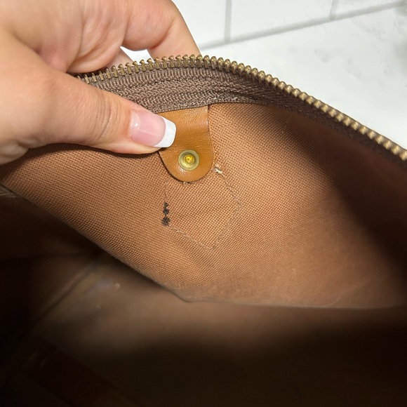 Vintage Louis Vuitton Speedy 30 - Picture 9 of 10